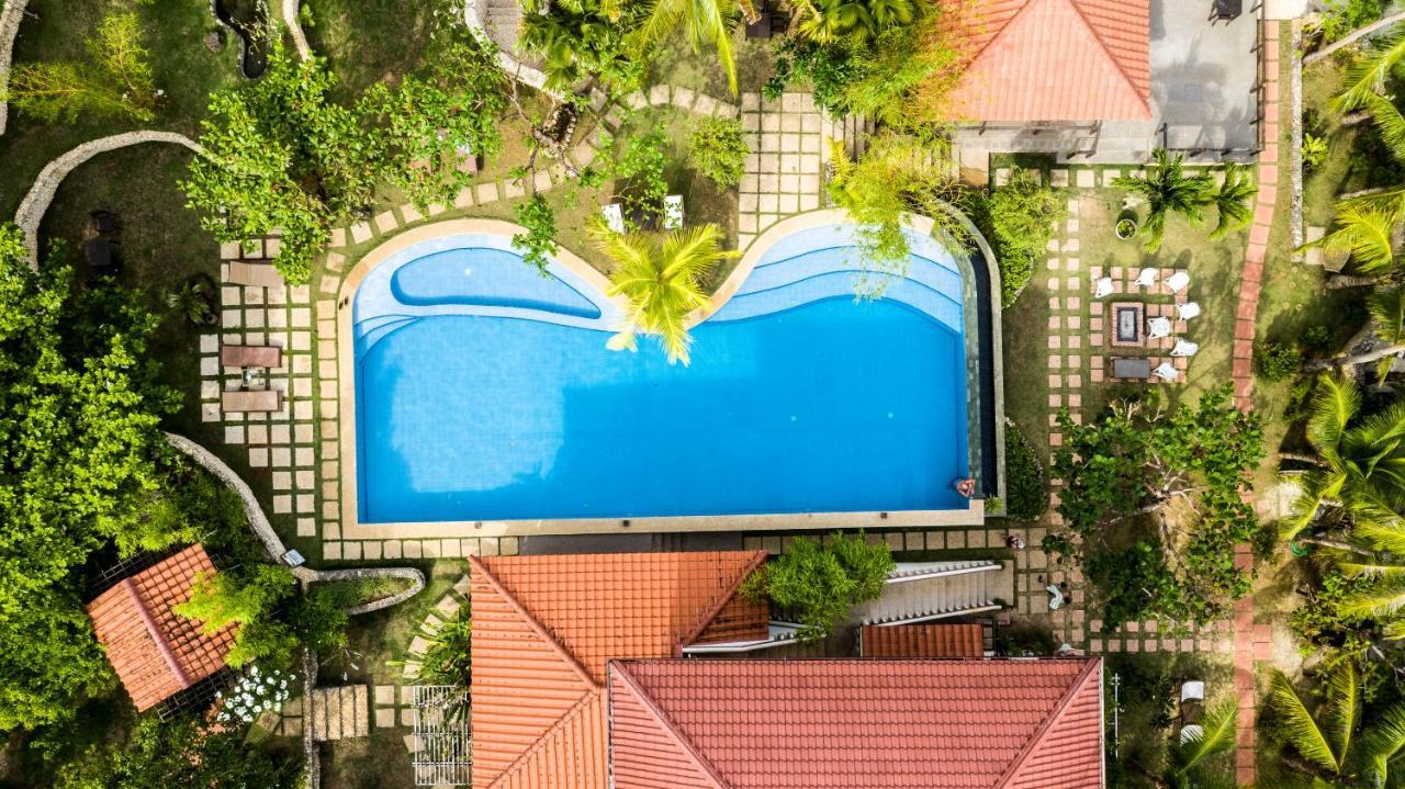 Island View Beachfront Resort Anda  Luaran gambar